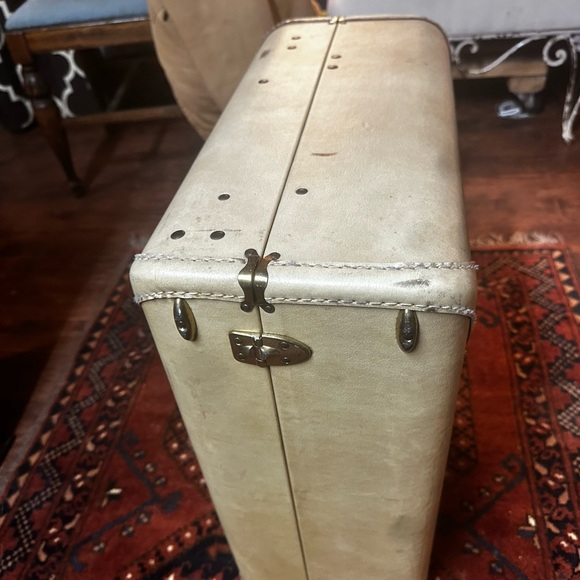 Vintage Travelaire Cream Leather Suitcase